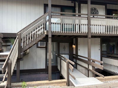 /international/us/1611-treetop-trail-akron-oh-110108750134/
