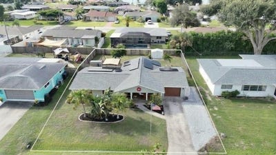 /international/us/412-redwood-road-venice-fl-110120054997/