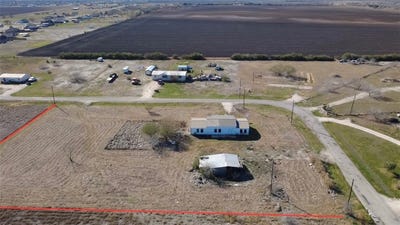 /international/us/417-jennifer-loop-orange-grove-tx-110105642481/