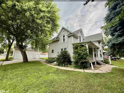 /international/us/713-s-8th-street-clear-lake-ia-110098622384/?lang=en