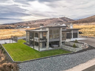 /international/us/436-w-sunburst-garden-city-ut-110105084516/