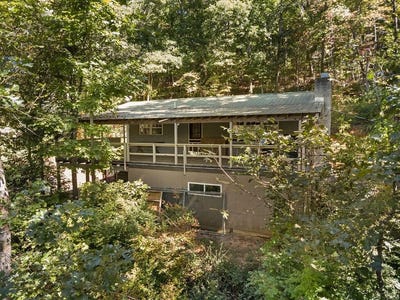 /international/us/37-sarah-cove-road-otto-nc-110120063729/