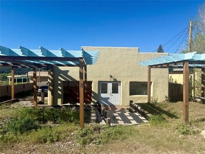 /international/us/8-highway-38-questa-nm-110120688562/