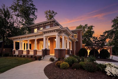 /international/us/326-e-central-road-arlington-heights-il-110108475462/