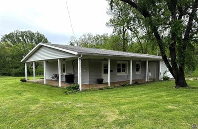 /international/us/243-w-hall-ave-burlingame-ks-110107632621/
