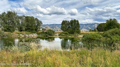 /international/us/706-3rd-west-st-auburn-wy-110094860972/