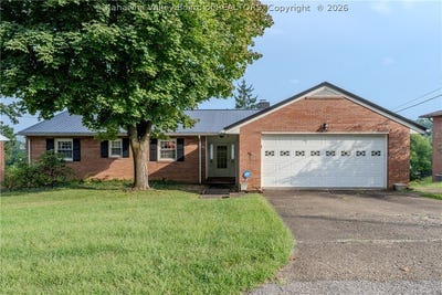 /international/us/822-beaumont-road-charleston-wv-110119990829/