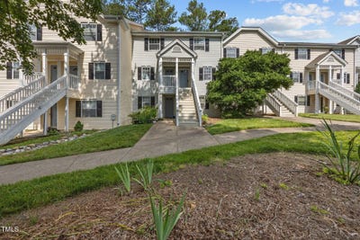 /international/us/134-kingsbury-drive-chapel-hill-nc-110100021437/