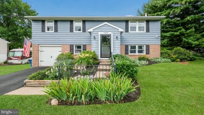 /international/us/1345-meadow-lane-perkasie-pa-110100947864/