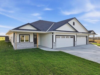 /international/us/212-st-andrews-loop-malvern-ia-110104054356/