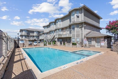 /international/us/1325-speight-avenue-waco-tx-110109496933/