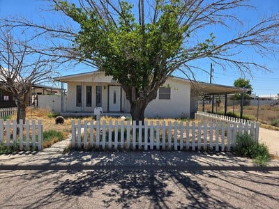 /international/us/1215-s-pecan-st-pecos-tx-110108078913/