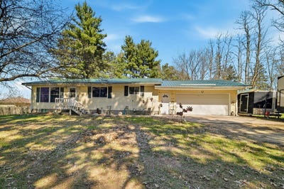 /international/us/168-s-hoffman-street-hixton-wi-110107517094/