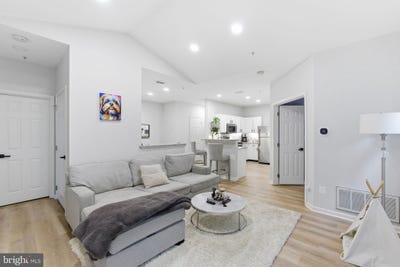 /international/us/1700-lake-shore-crest-drive-reston-va-110108259866/