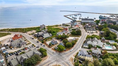 /international/us/442-dodge-street-block-island-ri-110101646110/