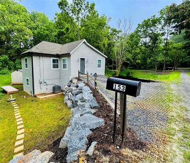 /international/us/153-arrowood-corner-road-mars-hill-nc-110099402304/?lang=zh-tw