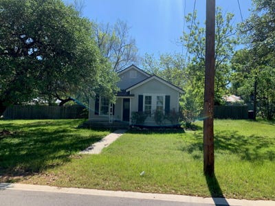 /international/us/435-n-west-st-bertram-tx-110107341174/