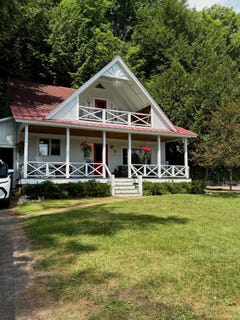 /international/us/138-kiwassa-rd-road-saranac-lake-ny-110100723859/