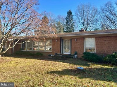 /international/us/3007-suffolk-lane-fallston-md-110104449610/