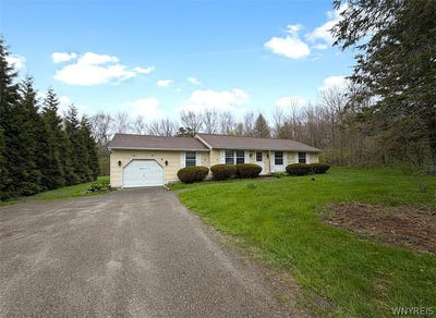 /international/us/5850-seufert-road-orchard-park-ny-110107765595/