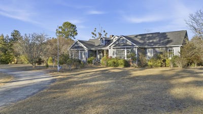 /international/us/485-carolina-dr-loris-sc-110104899662/