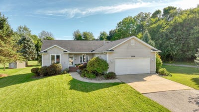 /international/us/1406-adams-street-dansville-mi-110119945162/
