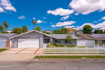 /international/us/6547-pinion-street-oak-park-ca-110109033142/