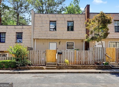 /international/us/6435-woodstone-terrace-morrow-ga-110108853477/