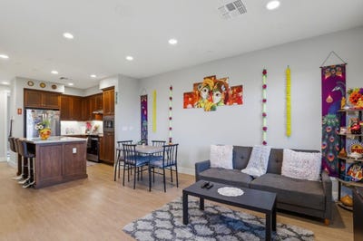 /international/us/18207-rebollo-ln-morgan-hill-ca-110107627131/