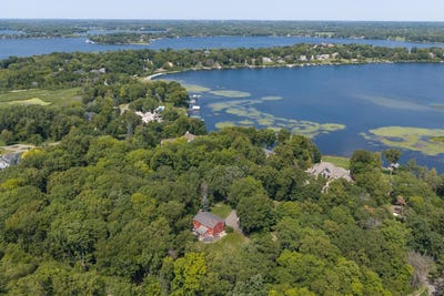 /international/us/2530-old-beach-road-wayzata-mn-110119536228/