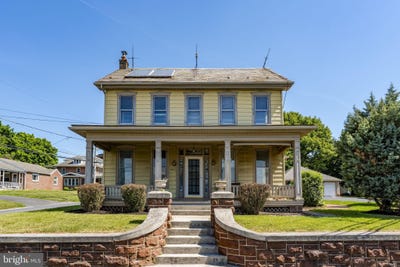/international/us/564-w-maple-grove-road-denver-pa-110108853074/