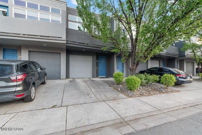 /international/us/374-state-street-reno-nv-110107393562/