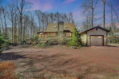 /international/us/2129-oak-road-pocono-pines-pa-110097858235/?lang=en