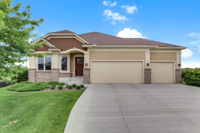 /international/us/9937-lower-8th-street-n-lake-elmo-mn-110108883592/