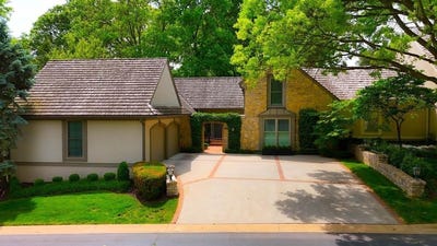 /international/us/7904-bristol-court-prairie-village-ks-110108332395/
