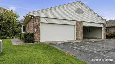 /international/us/1082-amberwood-w-drive-sw-byron-center-mi-110120058302/