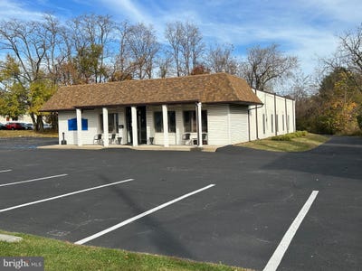 /international/us/1376-naamans-creek-road-garnet-valley-pa-110088919165/