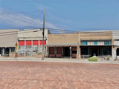 /international/us/126-e-e-main-street-wolfe-city-tx-110099095021/?lang=en