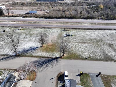 /international/us/l-30-east-road-north-freedom-wi-110103676657/