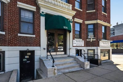 /international/us/1576-commonwealth-avenue-boston-ma-110120576810/
