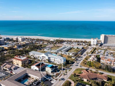 /international/us/709-barcelona-avenue-venice-fl-110097157665/