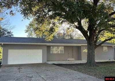 /international/us/83-finch-drive-mountain-home-ar-110108474631/