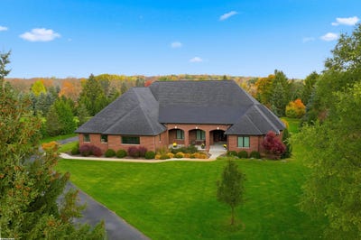 /international/us/4376-lancaster-drive-clarkston-mi-110107466030/