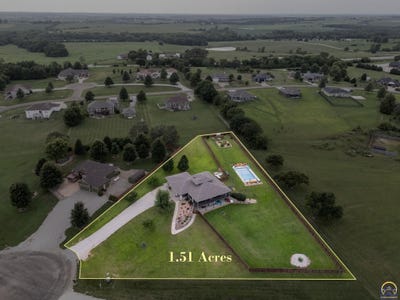 /international/us/9826-greenview-dr-meriden-ks-110119566928/
