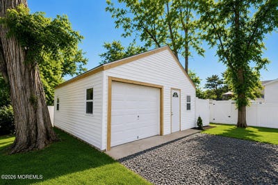 /international/us/130-court-street-freehold-nj-110108576438/