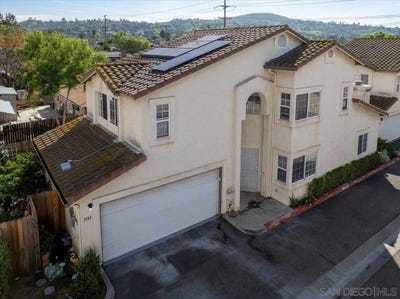 /international/us/3143-lamar-ct-spring-valley-ca-110108396531/
