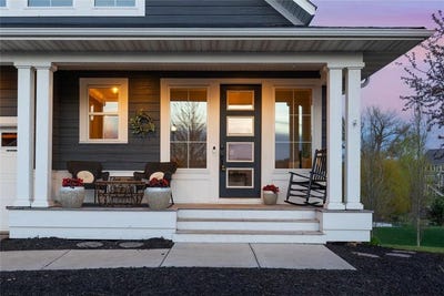 /international/us/4428-millstone-drive-chaska-mn-110107749293/