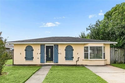 /international/us/3225-decomine-street-chalmette-la-110108533259/