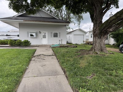 /international/us/102-washington-st-marshall-mo-110108804959/