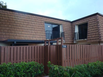 /international/us/719-7th-lane-greenacres-fl-110108408217/